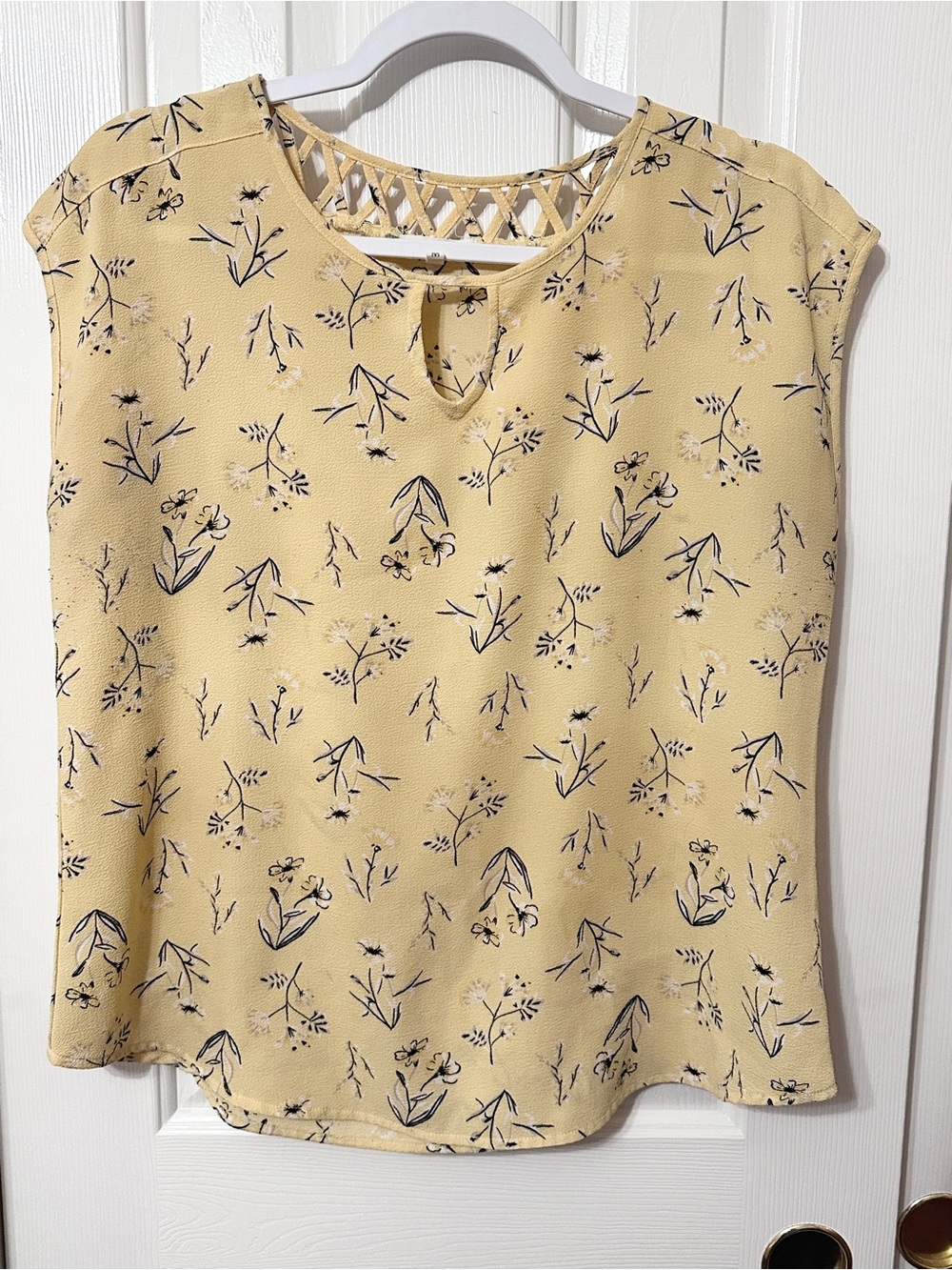Maurices Yellow Floral Lattice-Back blouse